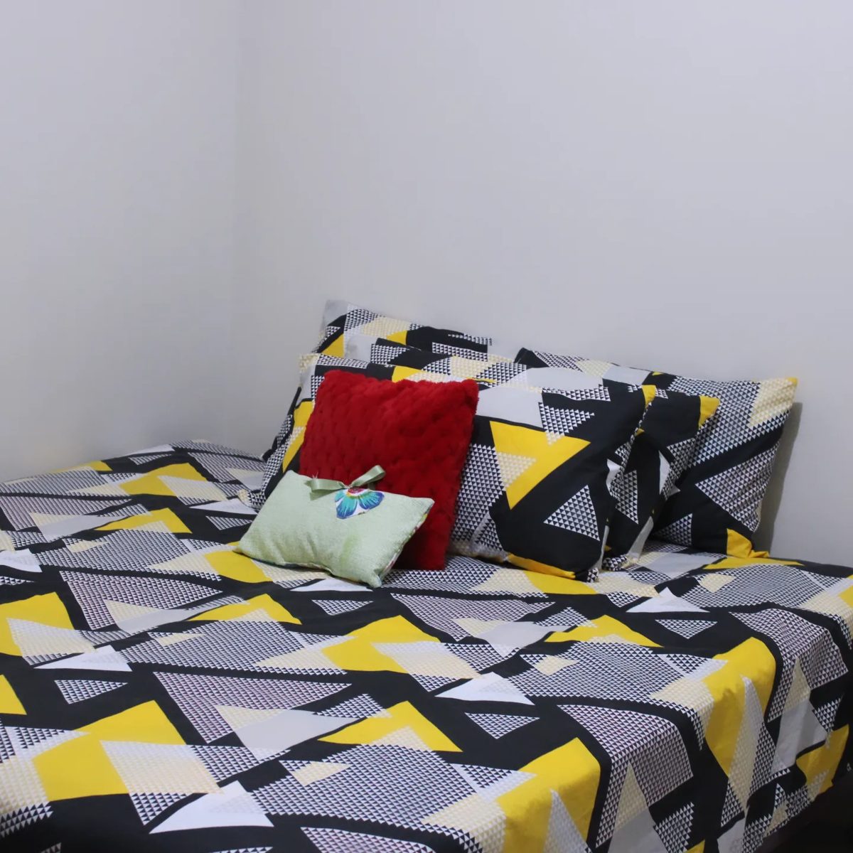 Cushions & bedding